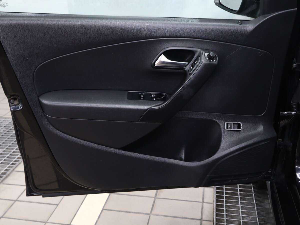 Б/У Фольксваген Поло 2013 года. Фото: #10