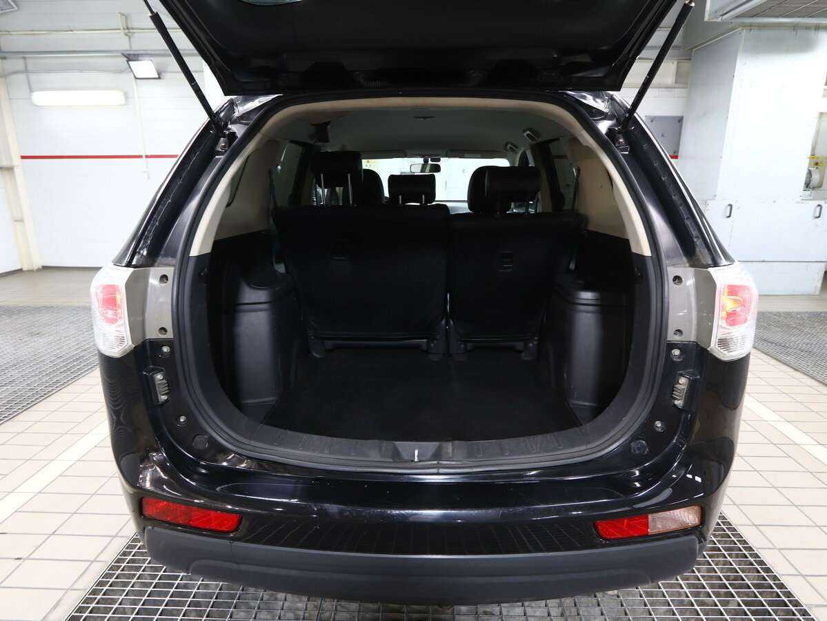 Б/У Митсубиши Оутлэндер 2013 года. Фото: #3