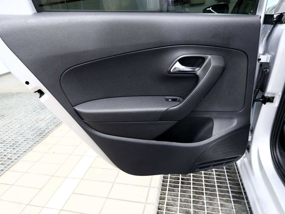 Б/У Фольксваген Поло 2012 года. Фото: #9