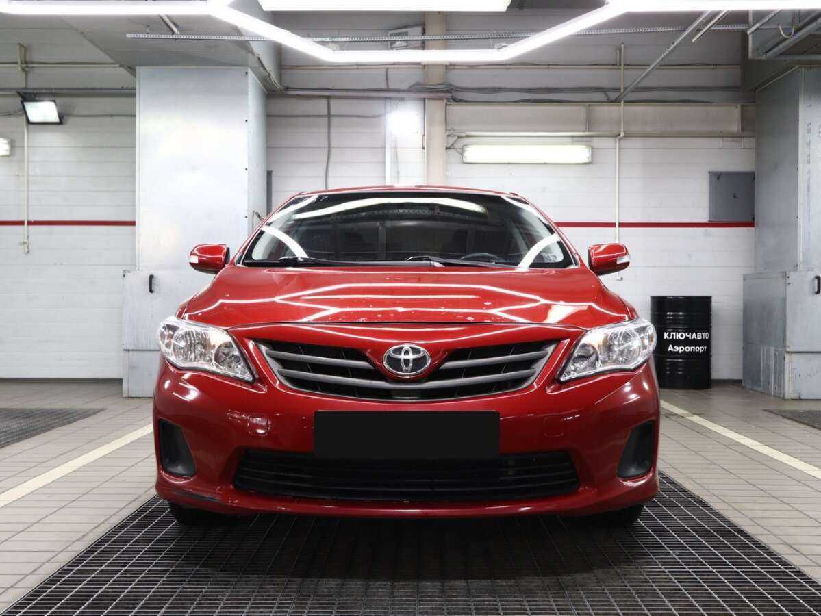 Б/У Тойота Королла 2012 года. Фото: #2