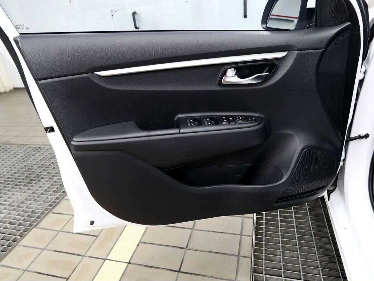 Б/У Киа Рио 2021 года. Фото: #7