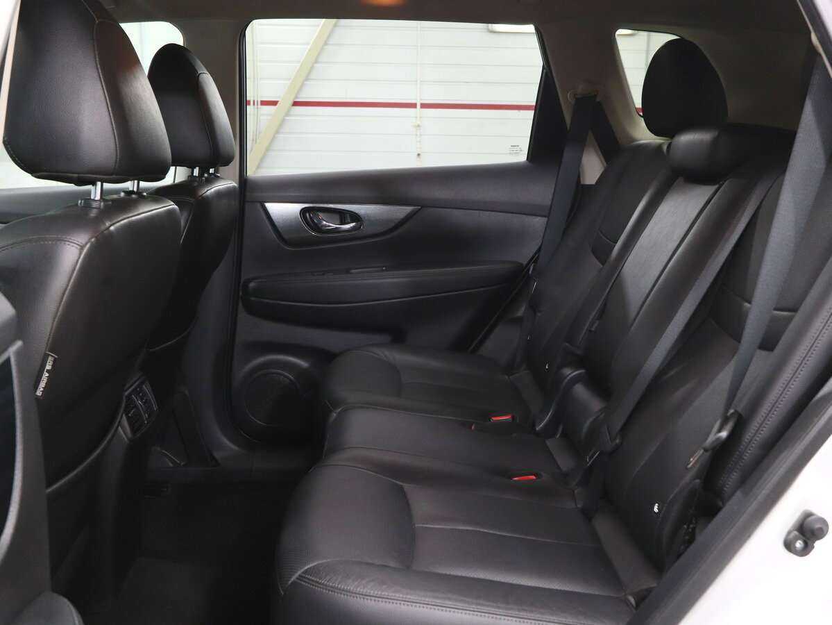 Б/У Ниссан Икс-Трейл 2015 года. Фото: #11