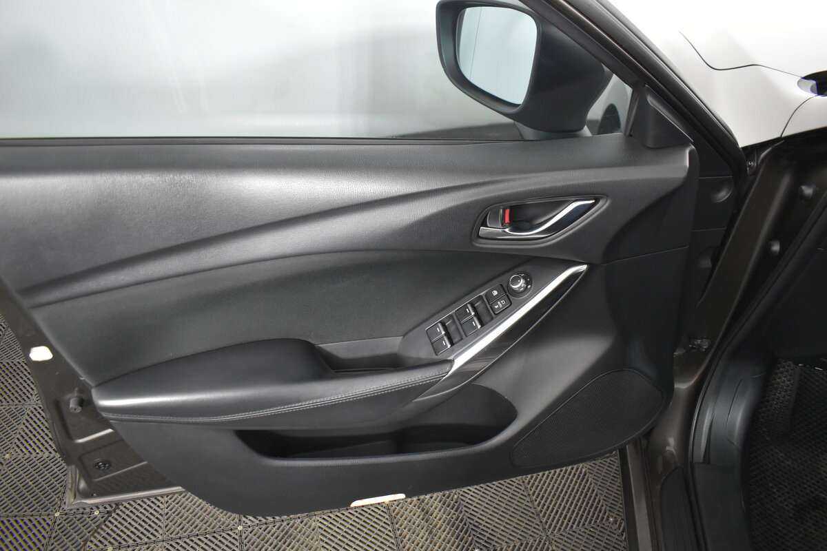 Б/У Мазда 6 2017 года. Фото: #15