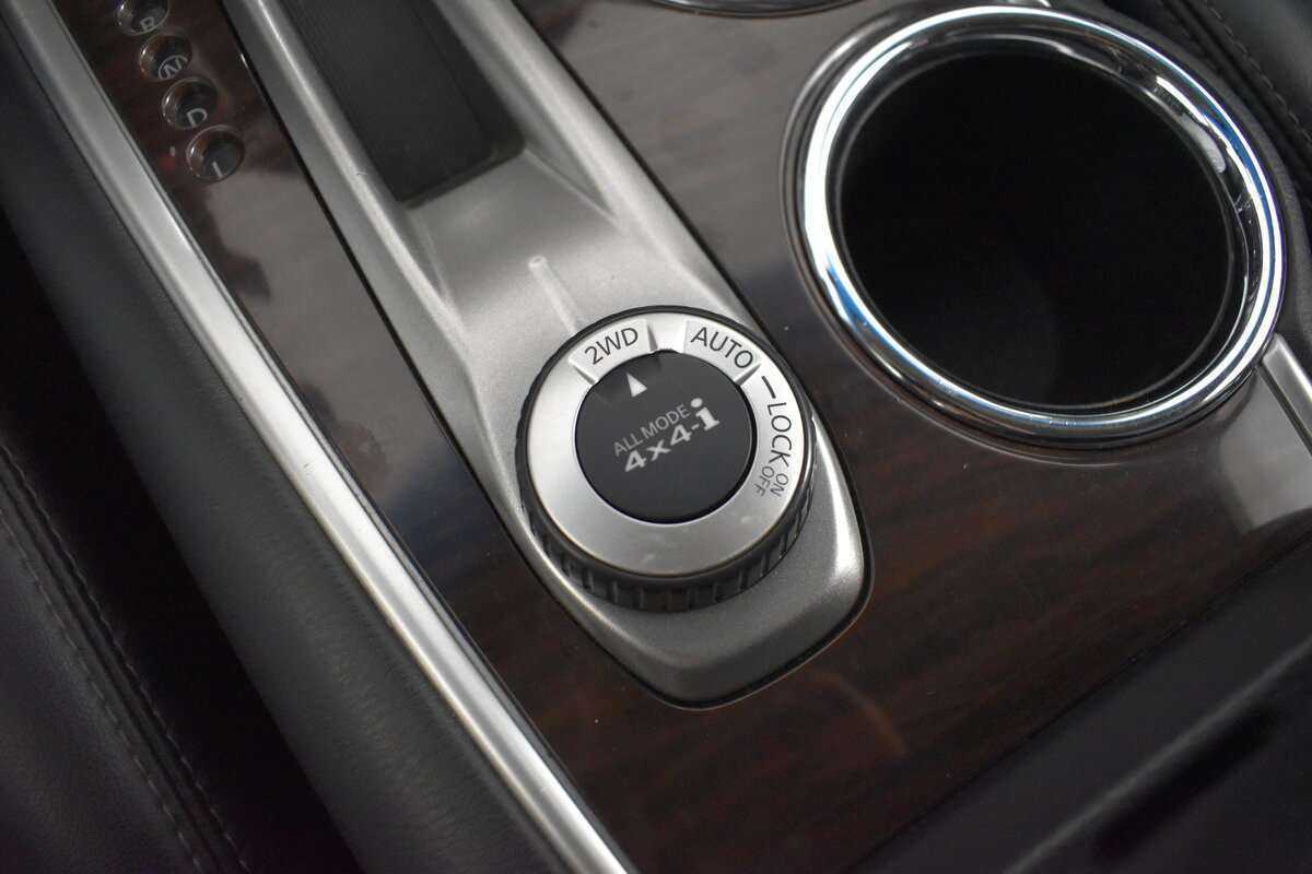 Б/У Ниссан Патфайндер 2015 года. Фото: #17