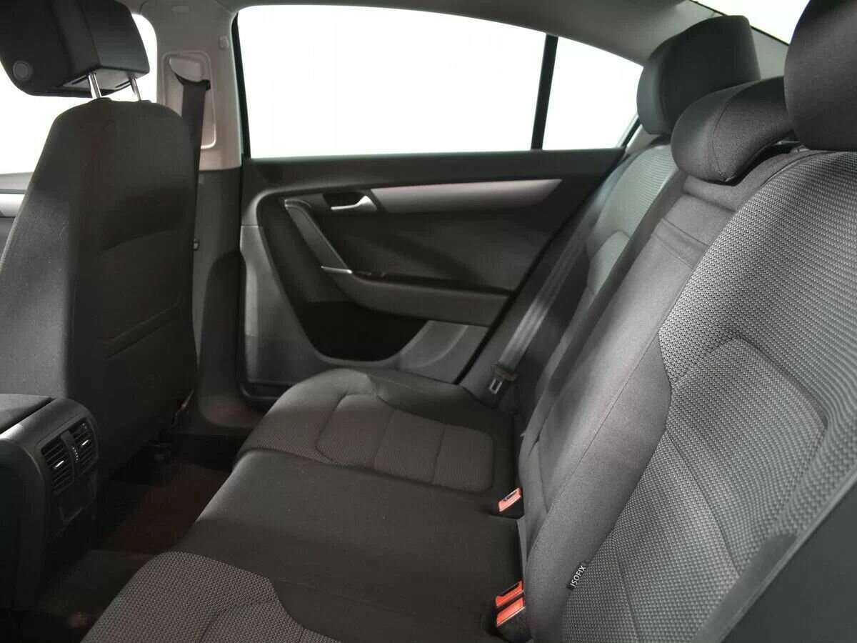 Б/У Фольксваген Пассат 2014 года. Фото: #9