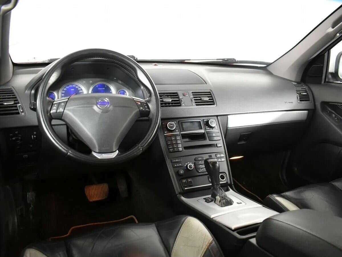 Б/У Вольво ИксЦ90 2013 года. Фото: #10