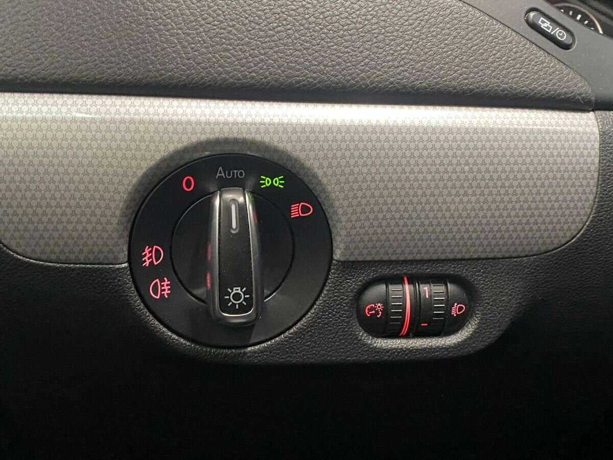 Б/У Фольксваген Джетта 2013 года. Фото: #14