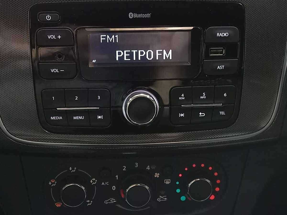 Б/У Рено Сандеро 2021 года. Фото: #12