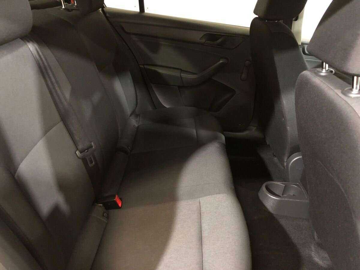 Б/У Шкода Рапид 2015 года. Фото: #10