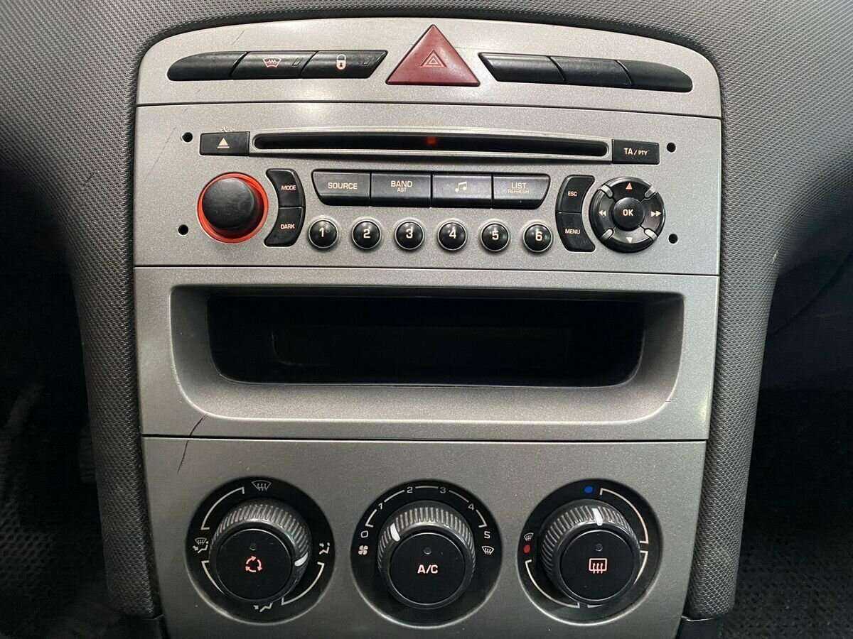 Б/У Пежо 408 2012 года. Фото: #13