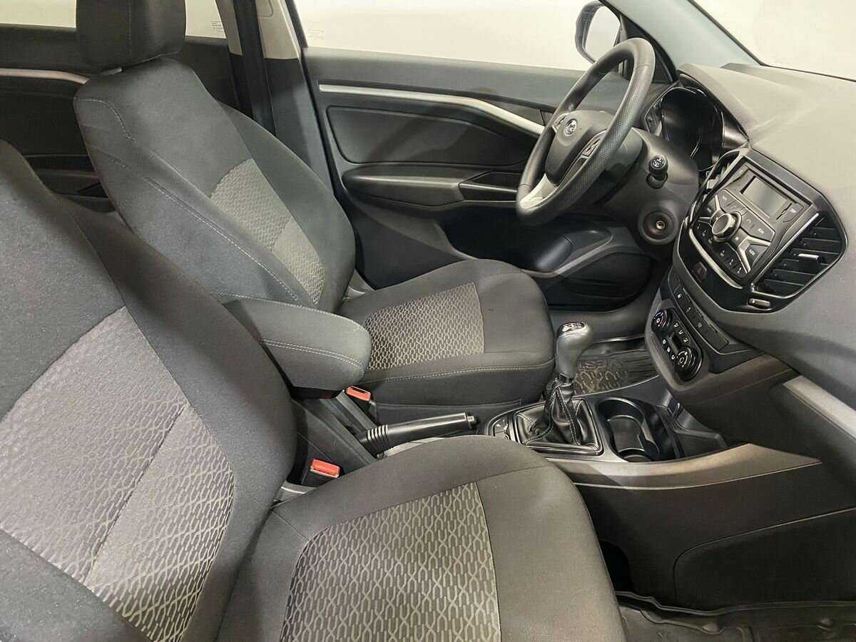 Б/У Лада (ВАЗ) Веста 2018 года. Фото: #9