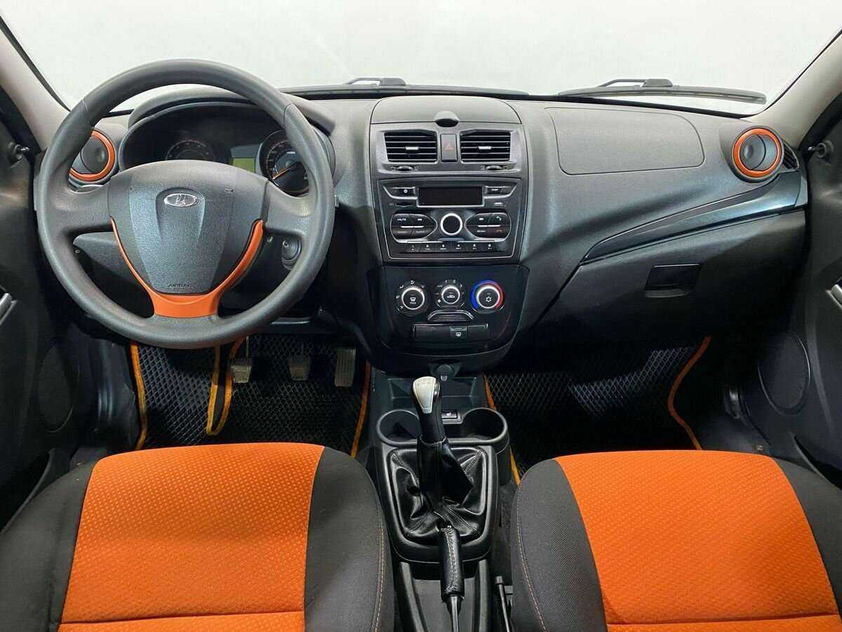 Б/У Лада (ВАЗ) Калина 2015 года. Фото: #8