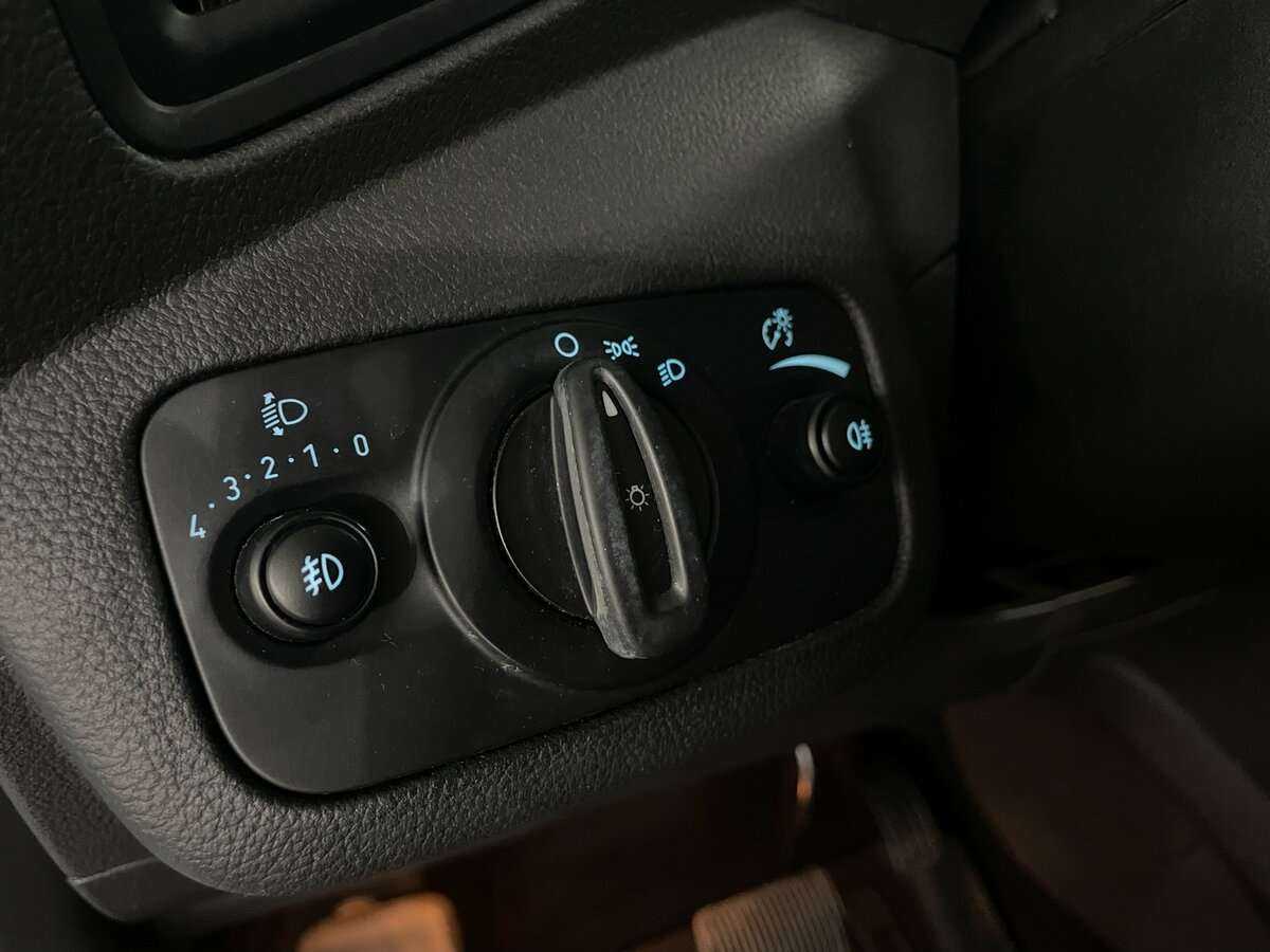 Б/У Форд Куга 2017 года. Фото: #13