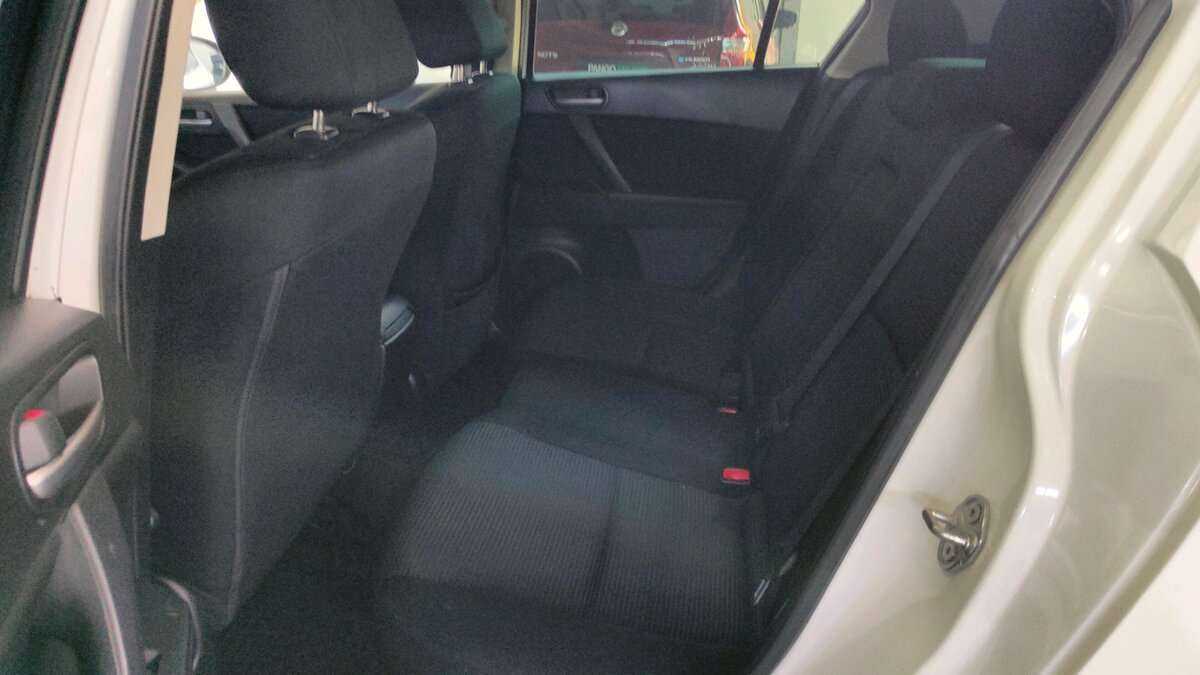 Б/У Мазда 3 2012 года. Фото: #11