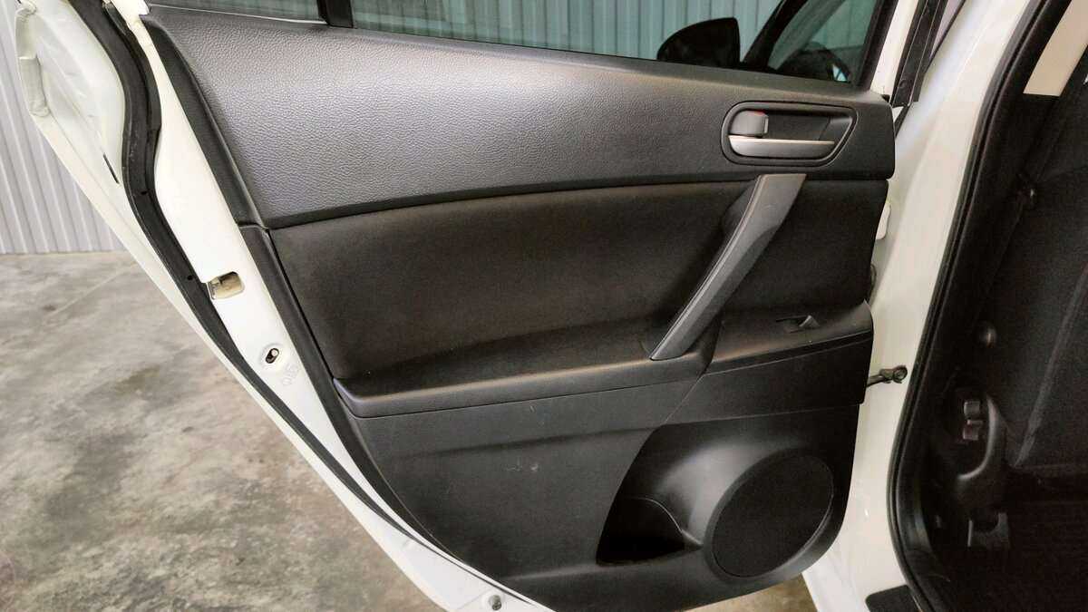 Б/У Мазда 3 2012 года. Фото: #12