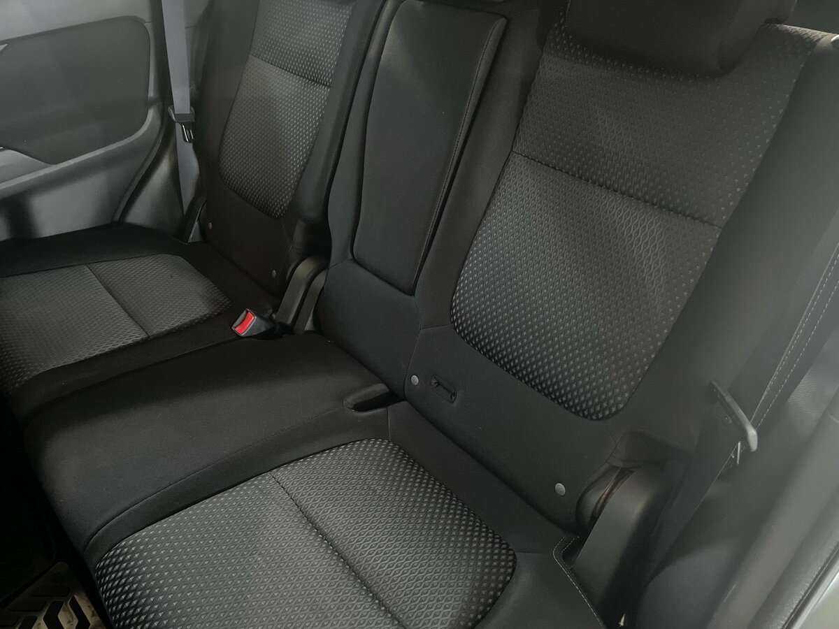 Б/У Митсубиши Оутлэндер 2018 года. Фото: #15