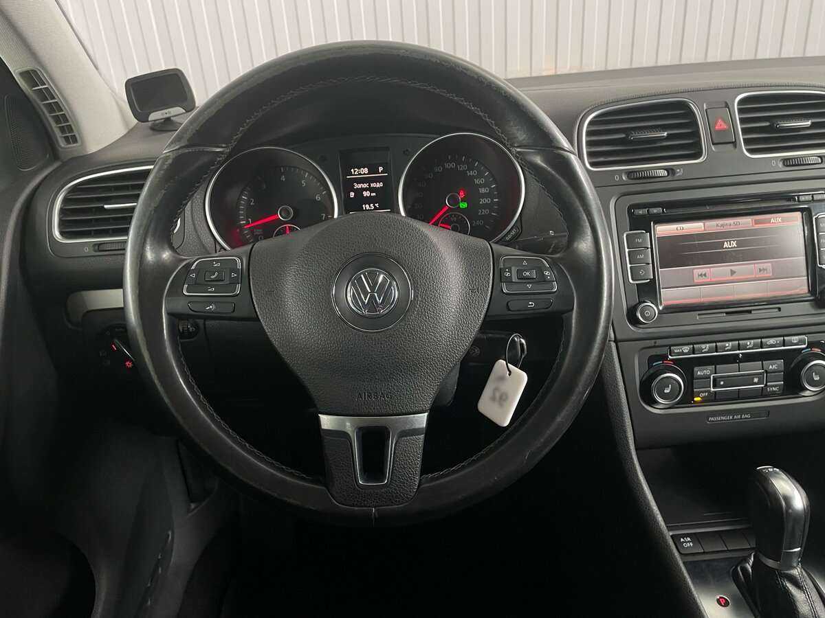 Б/У Фольксваген Гольф 2012 года. Фото: #9