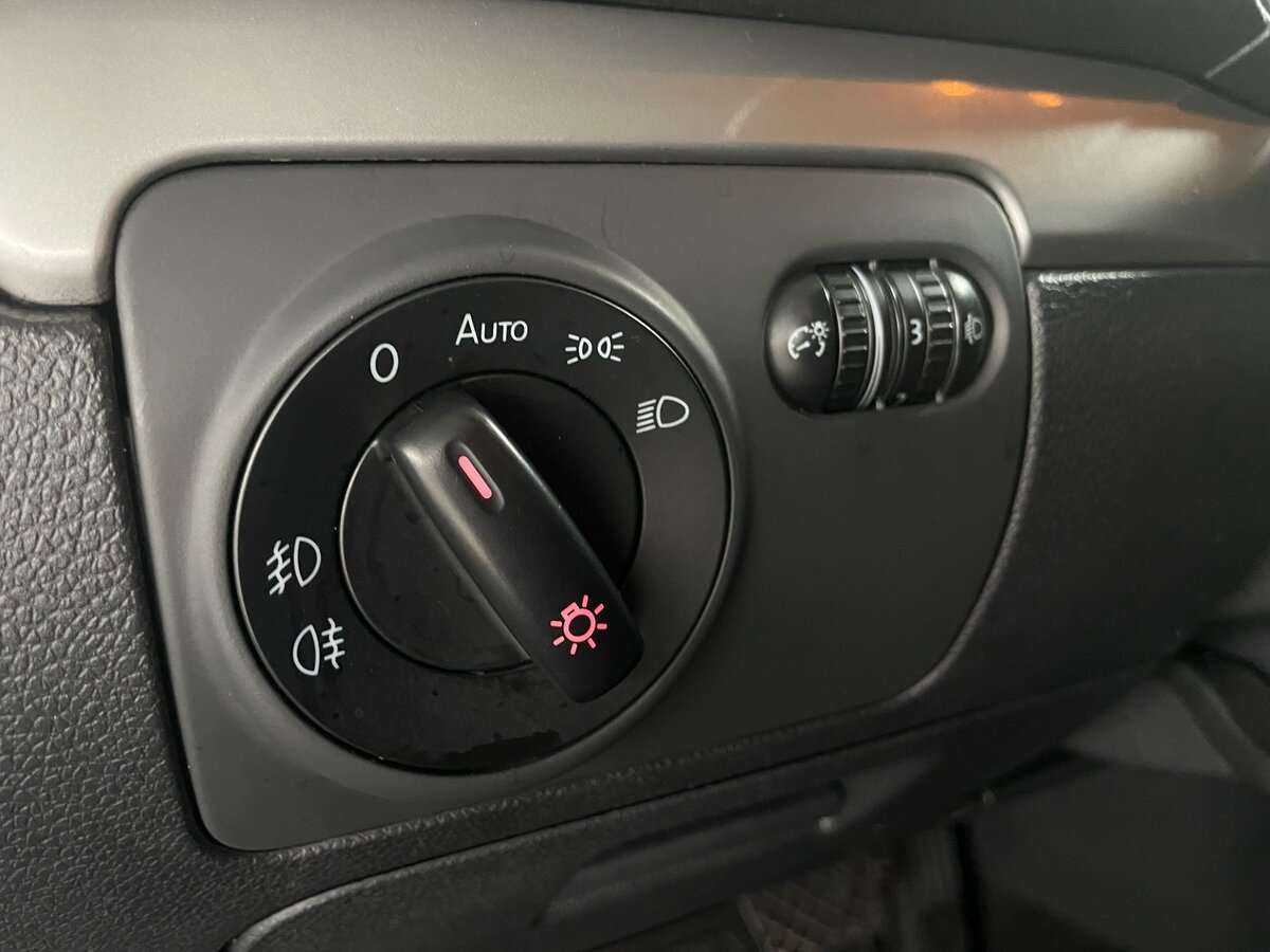 Б/У Фольксваген Гольф 2012 года. Фото: #14