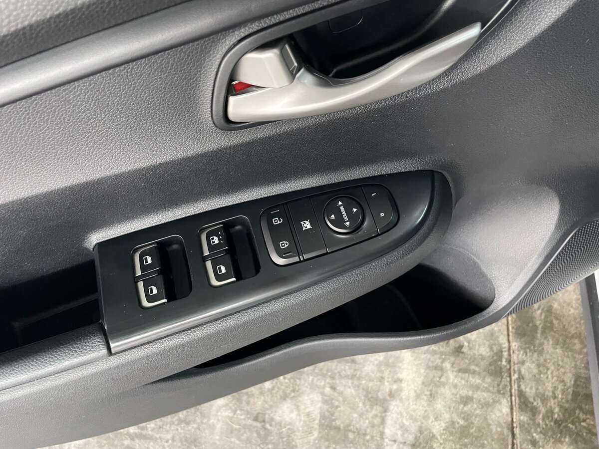 Б/У Киа Рио 2018 года. Фото: #19