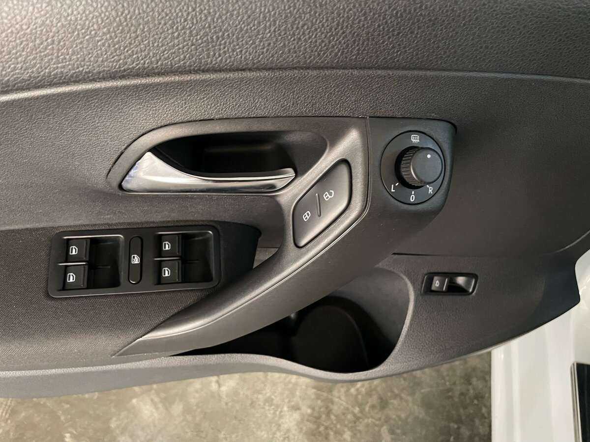 Б/У Фольксваген Поло 2018 года. Фото: #17