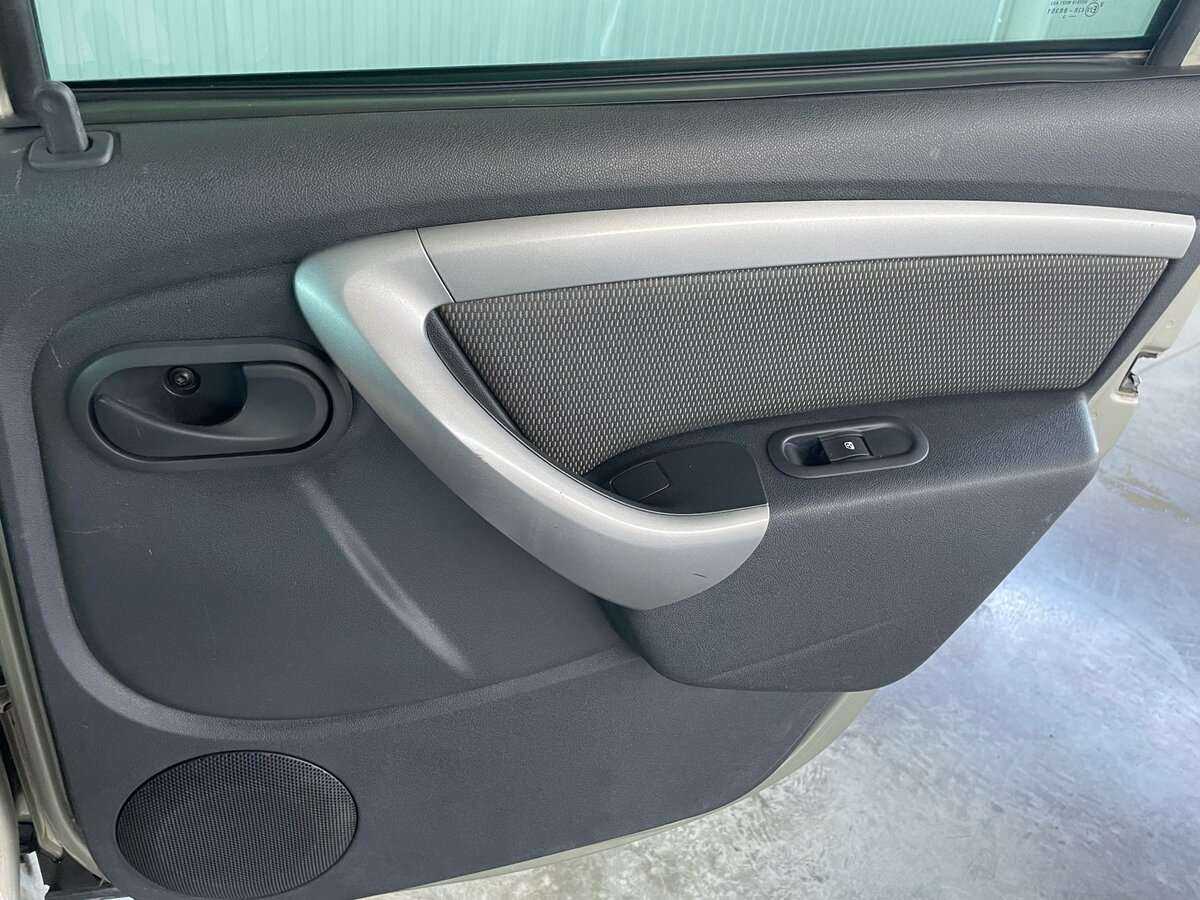 Б/У Рено Дастер 2013 года. Фото: #18