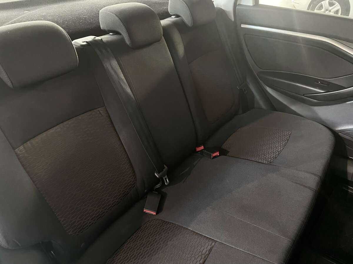 Б/У Лада (ВАЗ) Веста 2017 года. Фото: #15