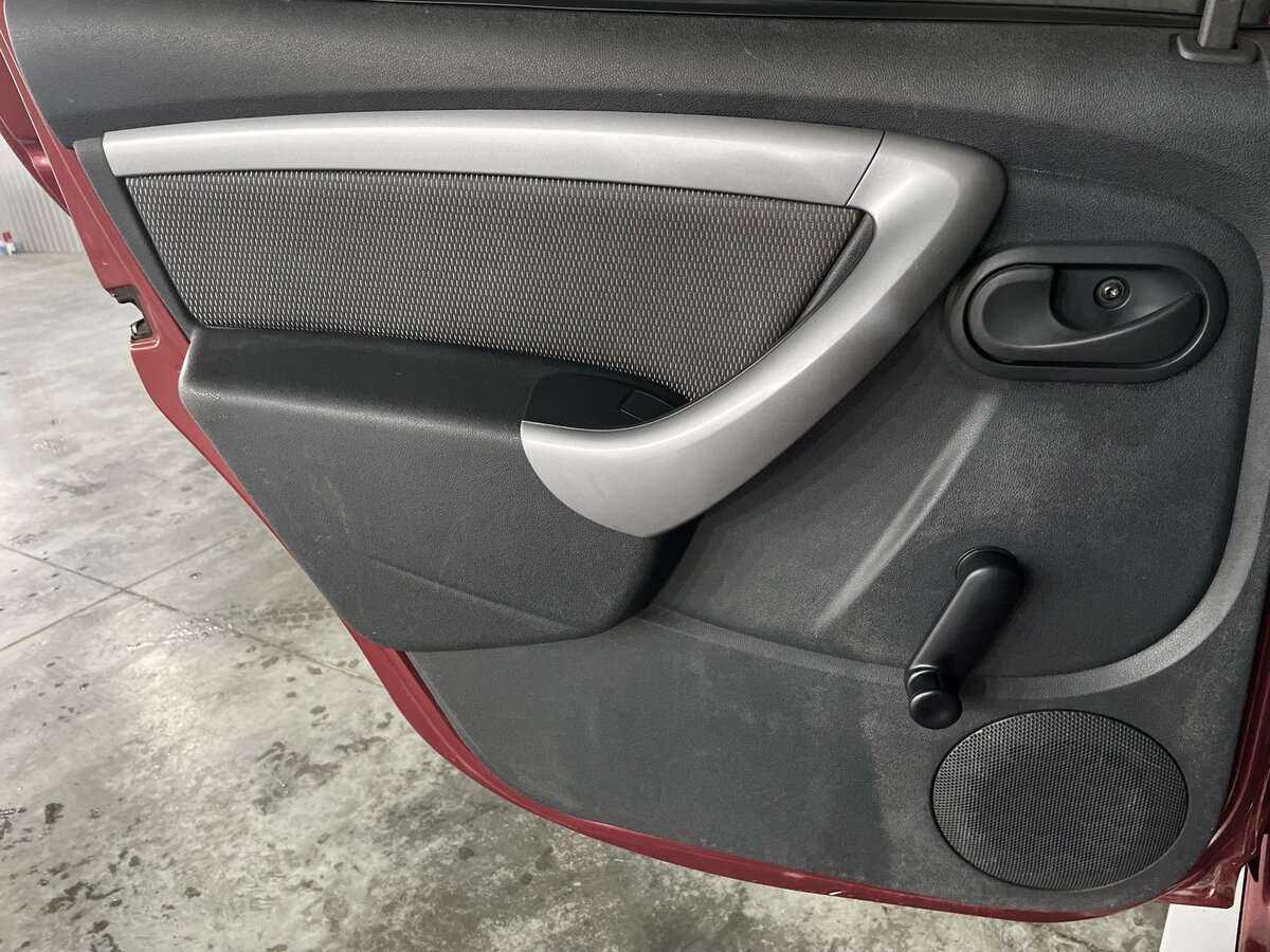 Б/У Рено Дастер 2012 года. Фото: #17