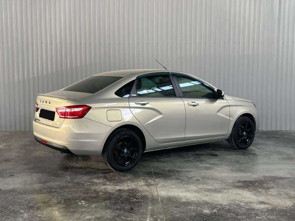 Б/У Лада (ВАЗ) Веста 2017 года. Фото: #4