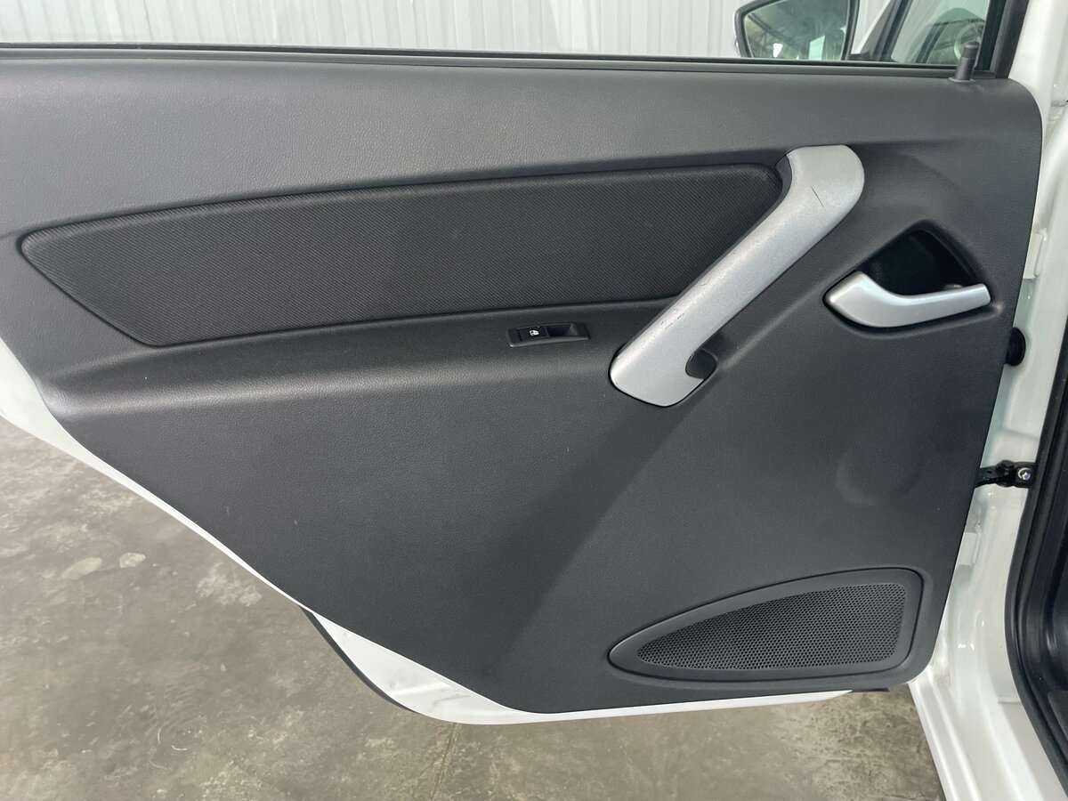 Б/У Лада (ВАЗ) Гранта 2016 года. Фото: #17