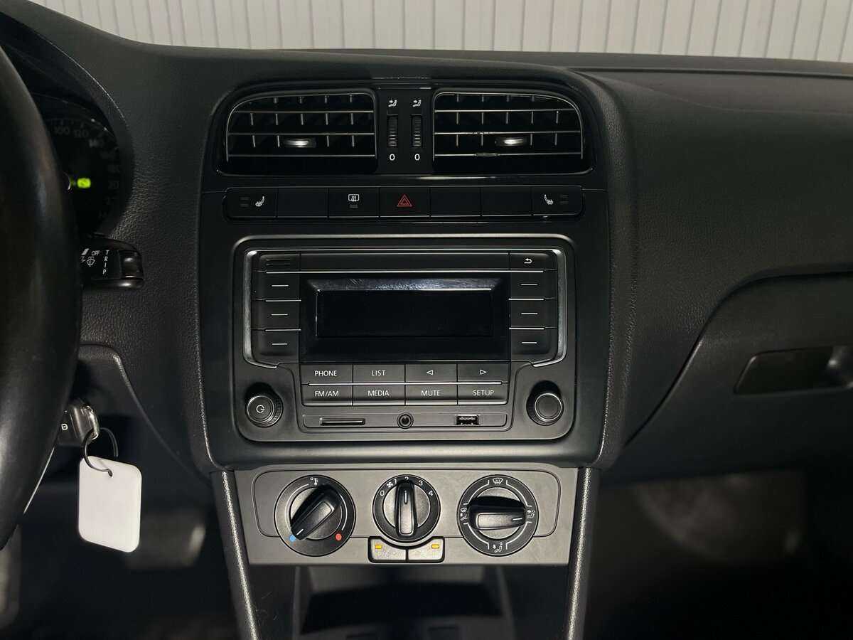 Б/У Фольксваген Поло 2017 года. Фото: #15