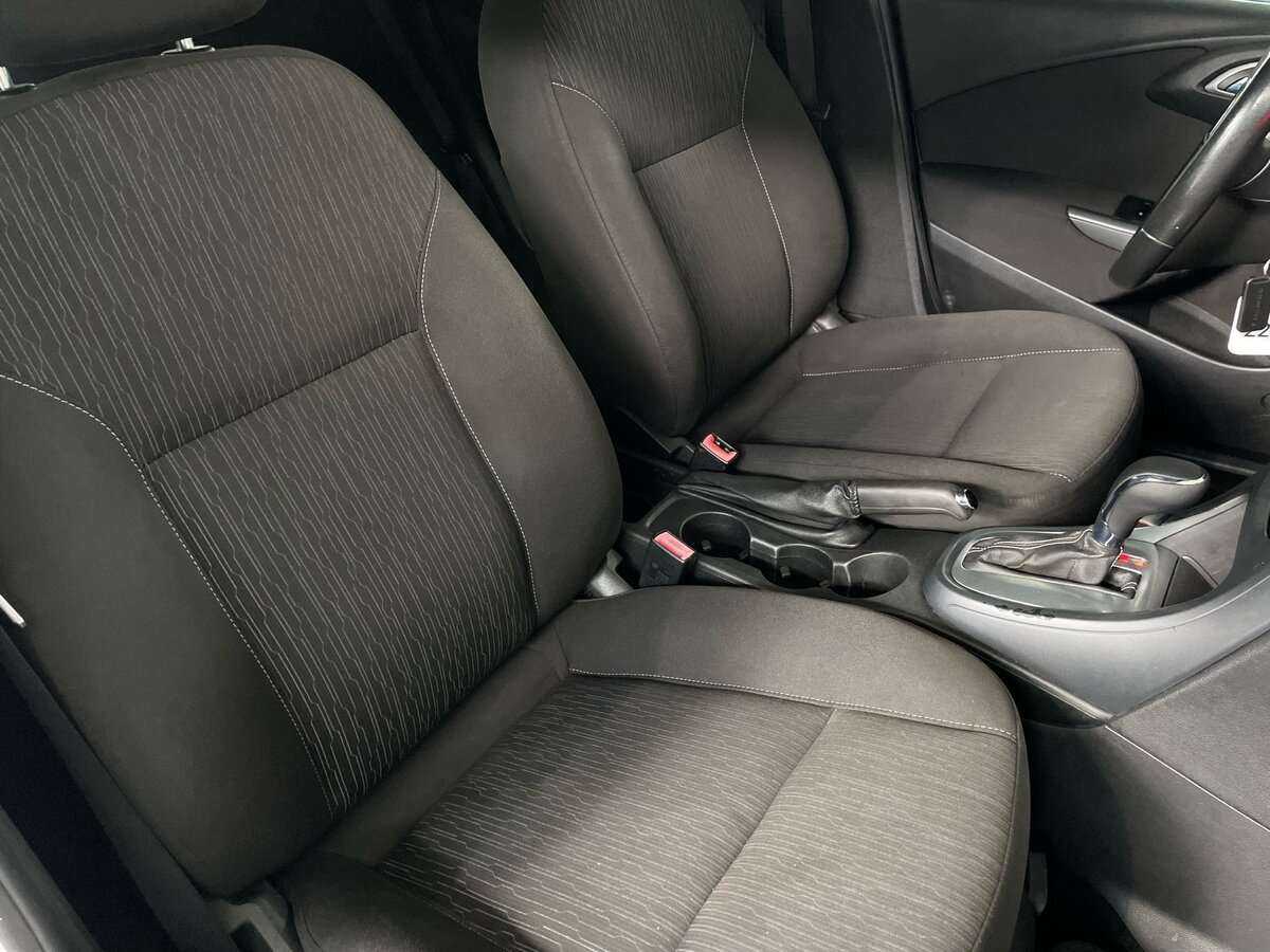 Б/У Опель Астра 2013 года. Фото: #14