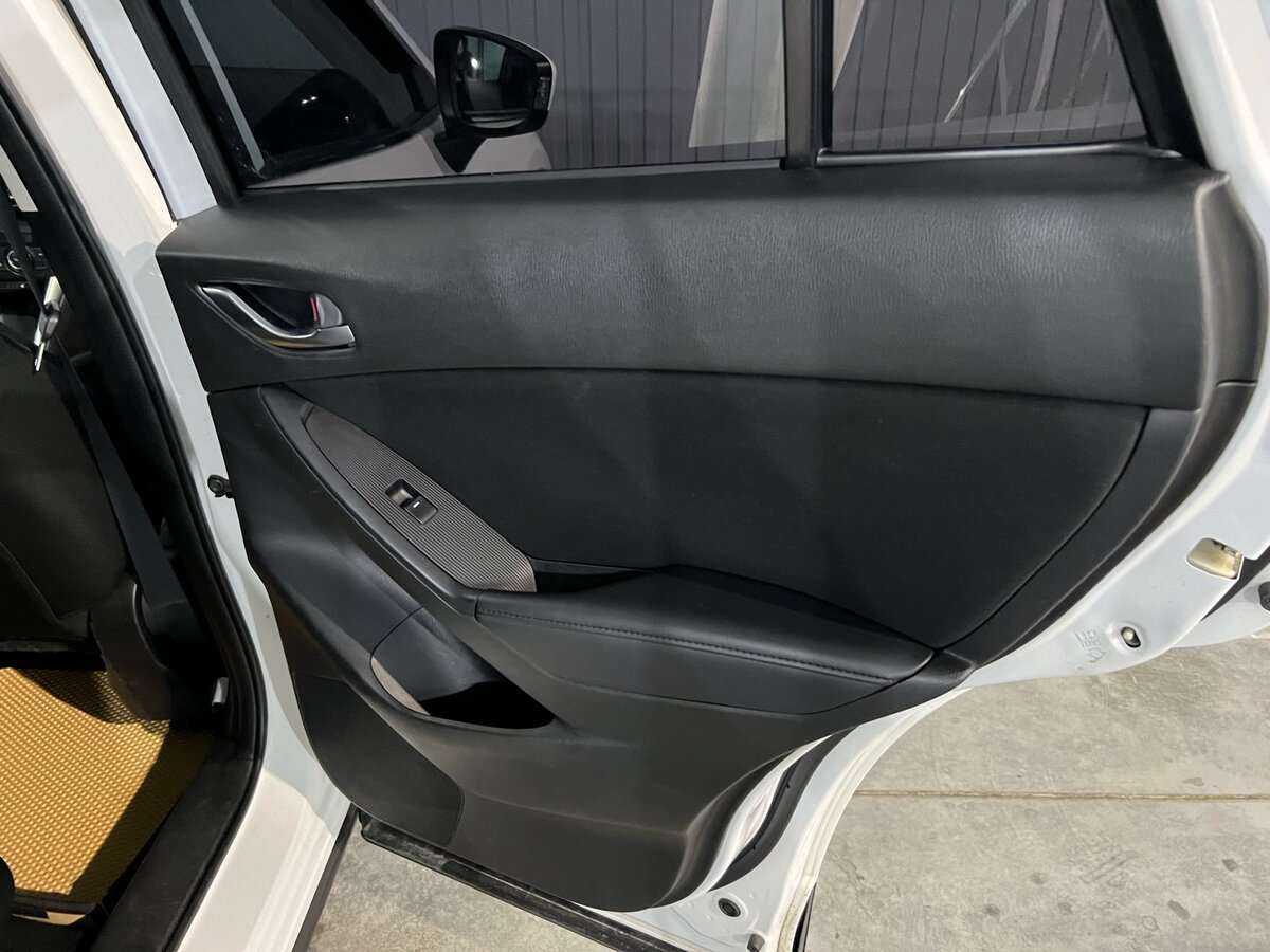 Б/У Мазда Ц-Икс-5 2013 года. Фото: #17