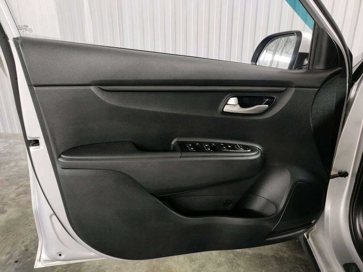 Б/У Киа Рио 2019 года. Фото: #11