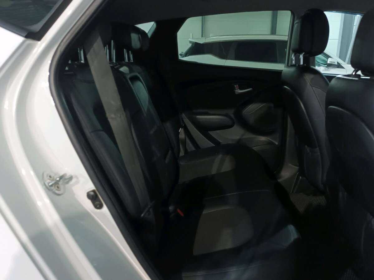 Б/У Хендай ай-икс35 2012 года. Фото: #11