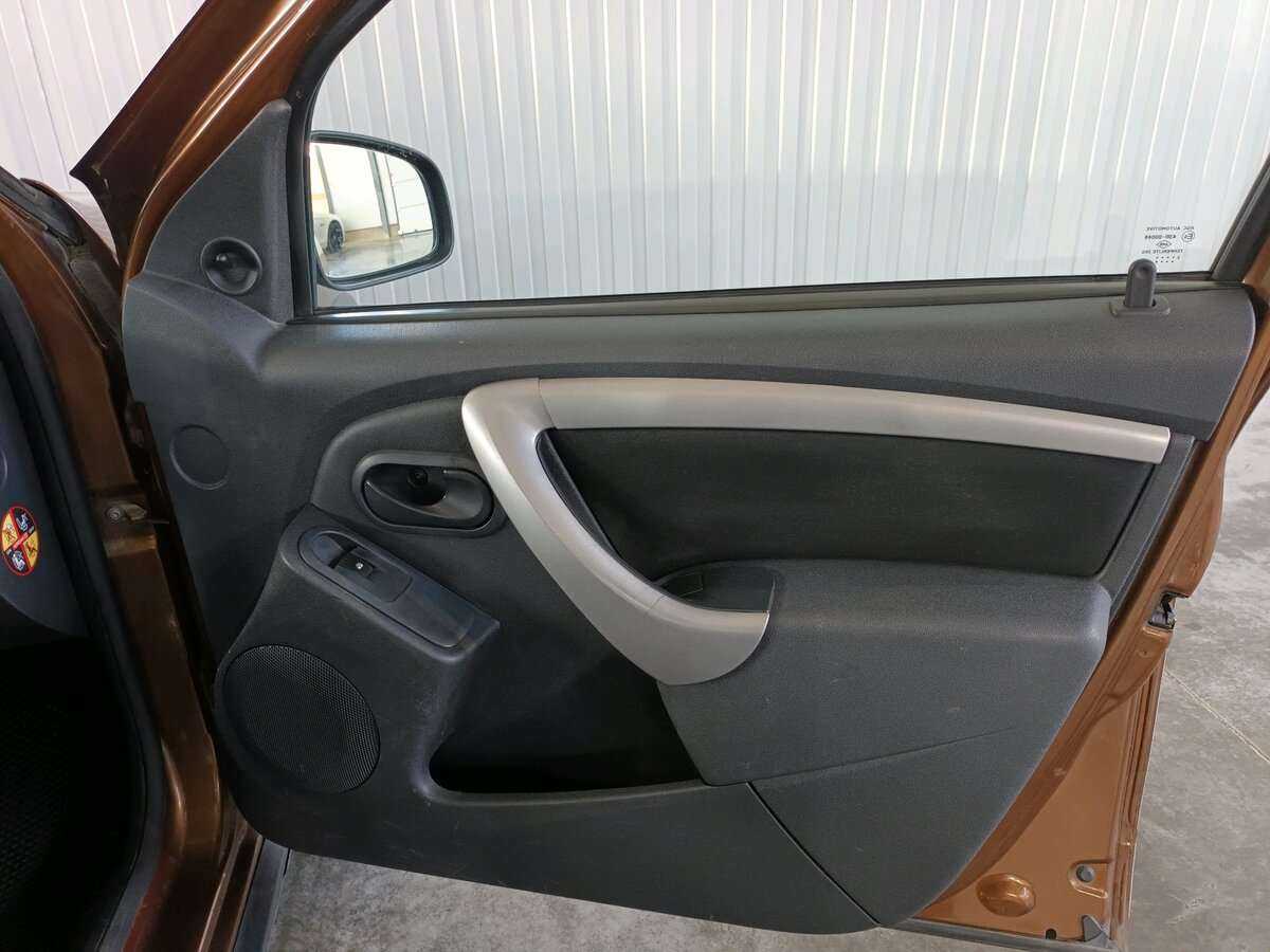 Б/У Рено Дастер 2012 года. Фото: #17