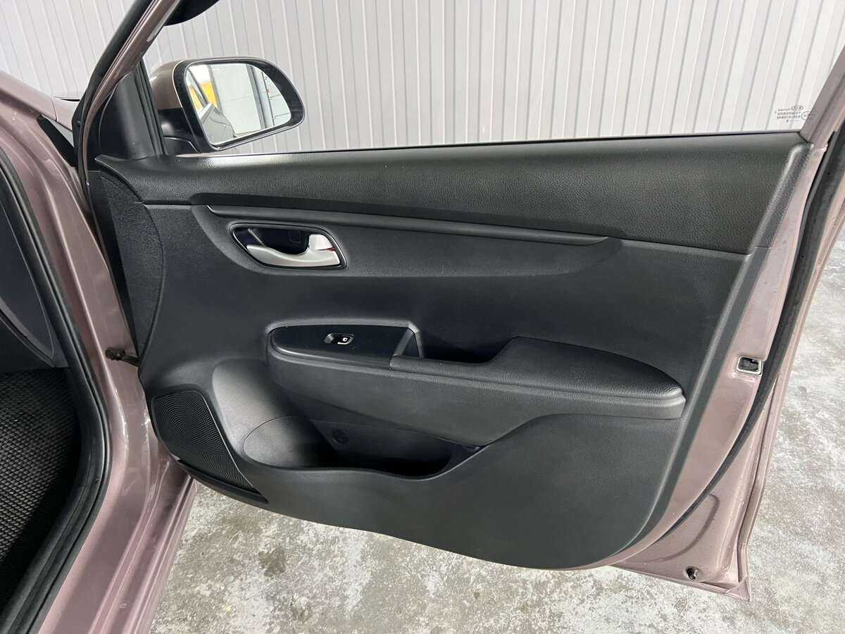 Б/У Киа Рио 2018 года. Фото: #14