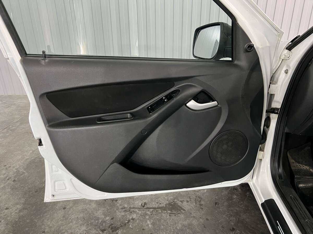 Б/У Лада (ВАЗ) Калина 2015 года. Фото: #8