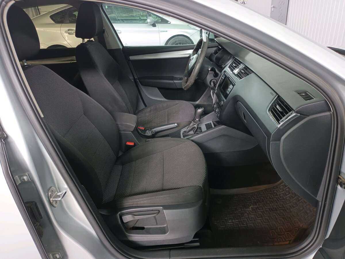 Б/У Шкода Октавия 2014 года. Фото: #13