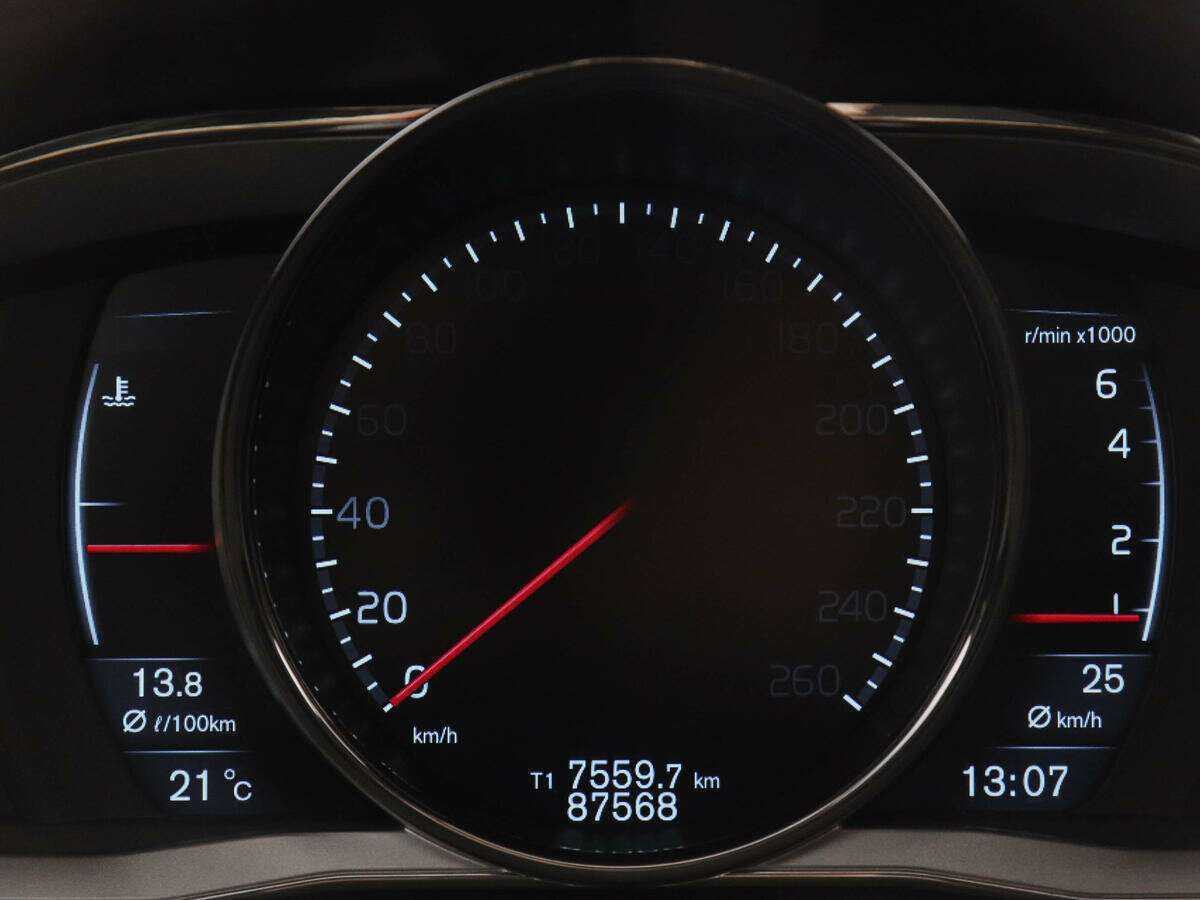 Б/У Вольво С60 2014 года. Фото: #9