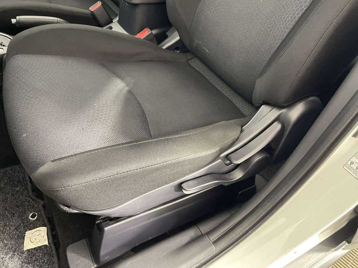 Б/У Митсубиши АС-Икс 2012 года. Фото: #9