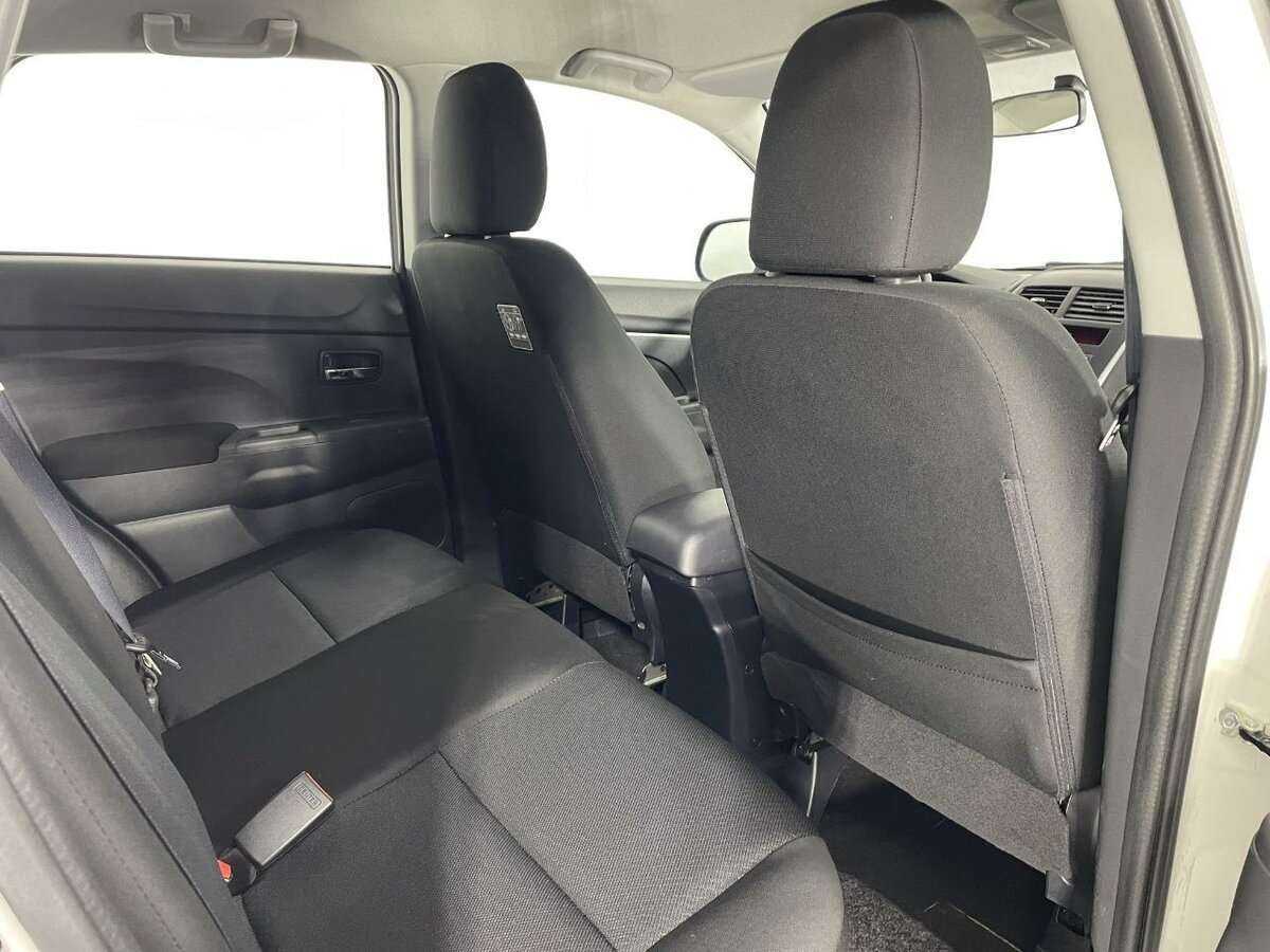 Б/У Митсубиши АС-Икс 2012 года. Фото: #15