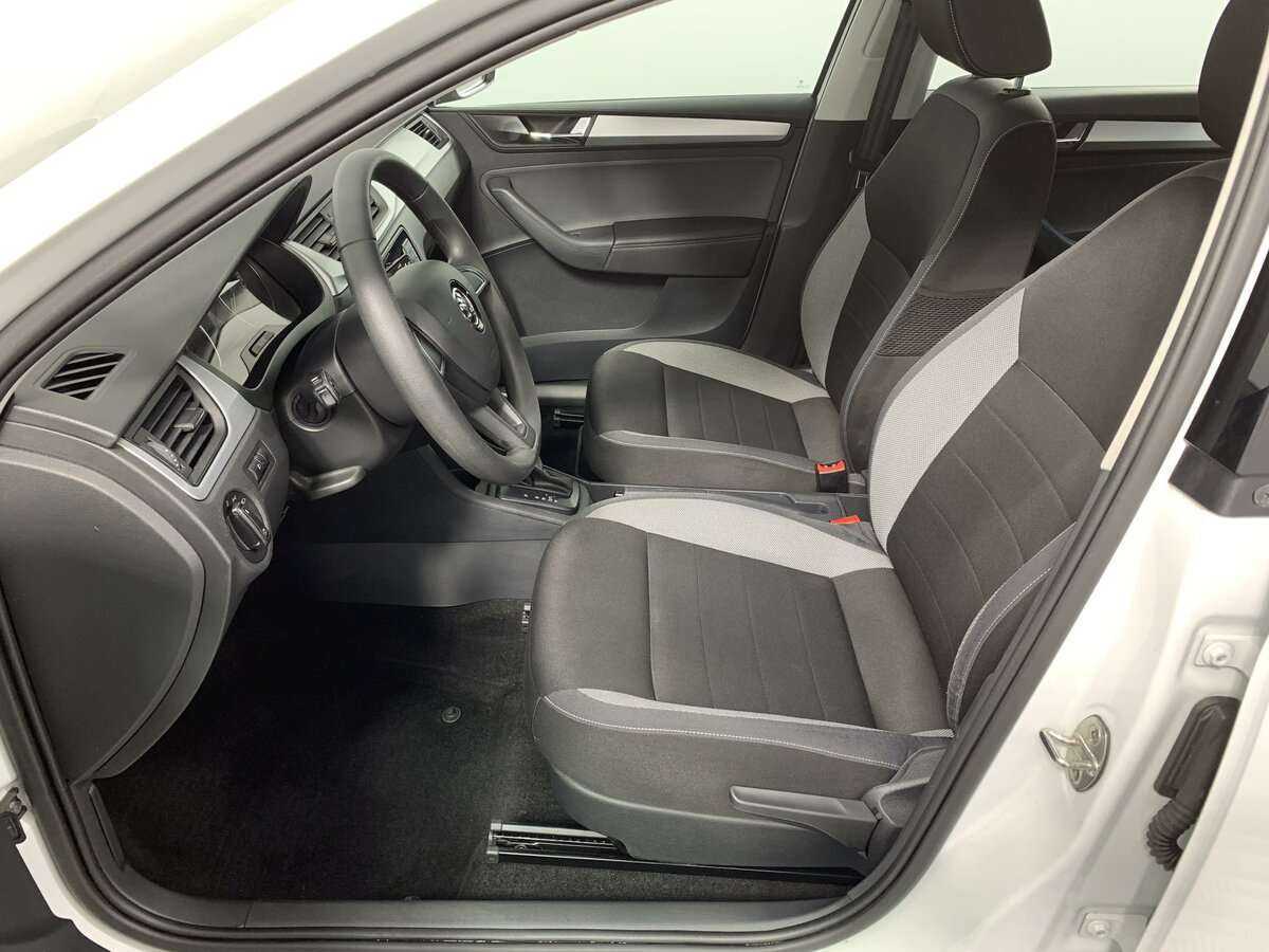 Б/У Шкода Рапид 2019 года. Фото: #13