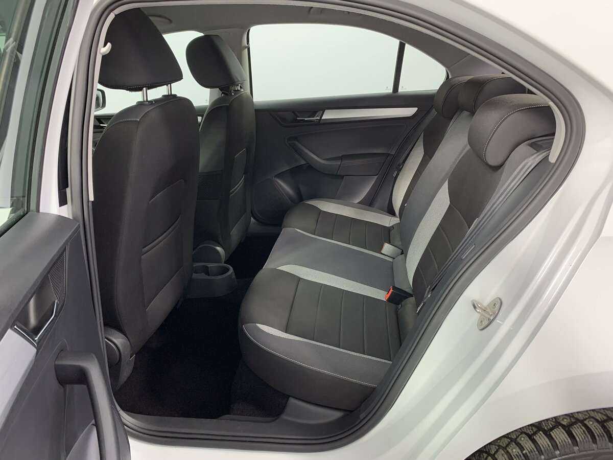 Б/У Шкода Рапид 2019 года. Фото: #9