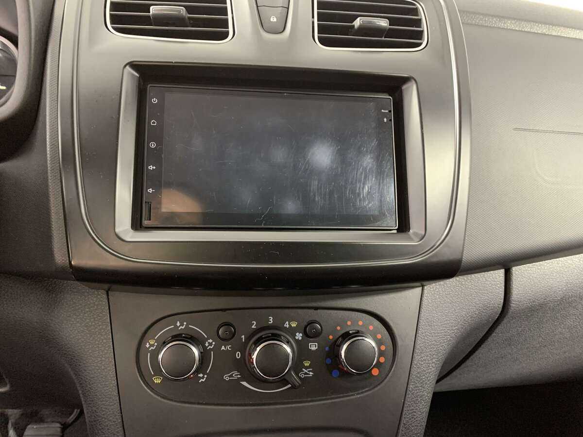 Б/У Рено Логан 2019 года. Фото: #12