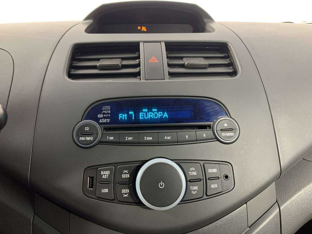 Б/У Шевроле Спарк 2013 года. Фото: #12