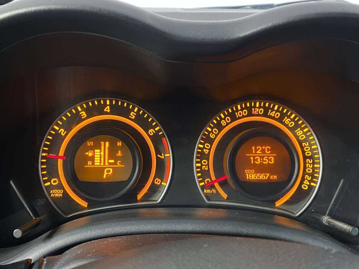 Б/У Тойота Королла 2012 года. Фото: #13