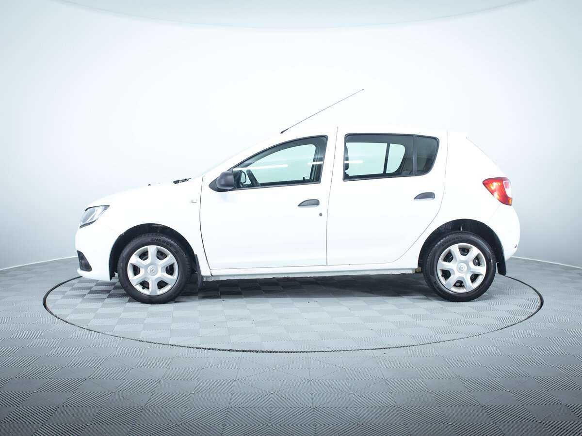 Б/У Рено Сандеро 2017 года. Фото: #6