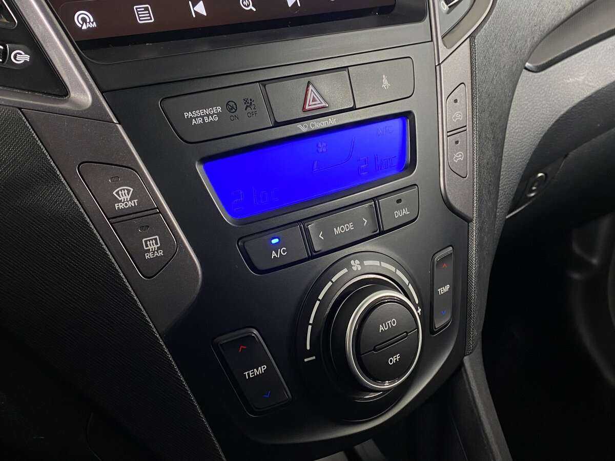 Б/У Хендай Санта Фе 2015 года. Фото: #11