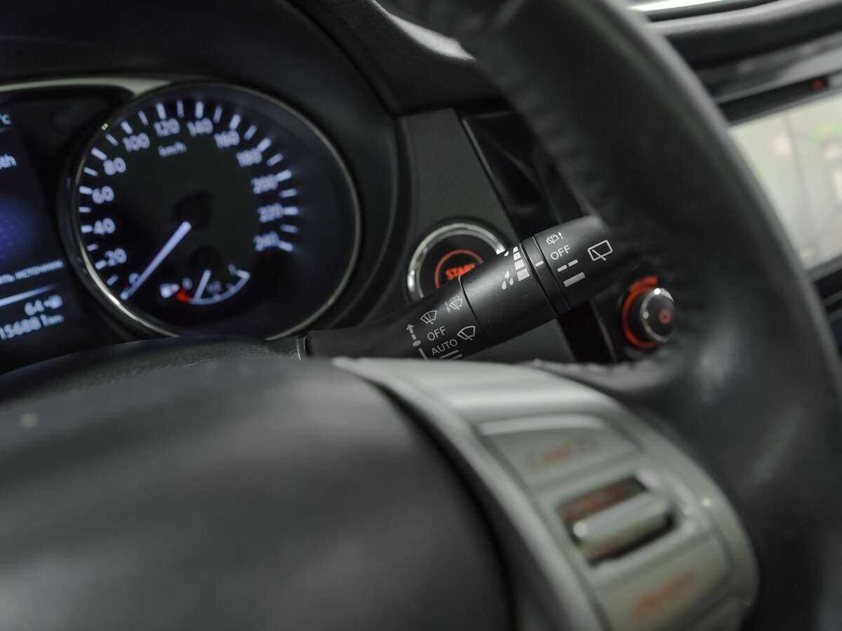 Б/У Ниссан Икс-Трейл 2015 года. Фото: #9