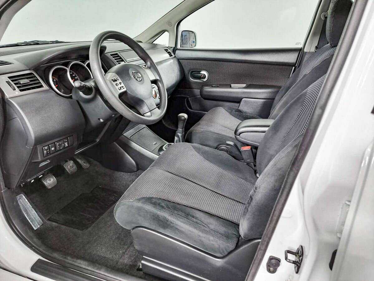 Б/У Ниссан Тиида 2012 года. Фото: #13